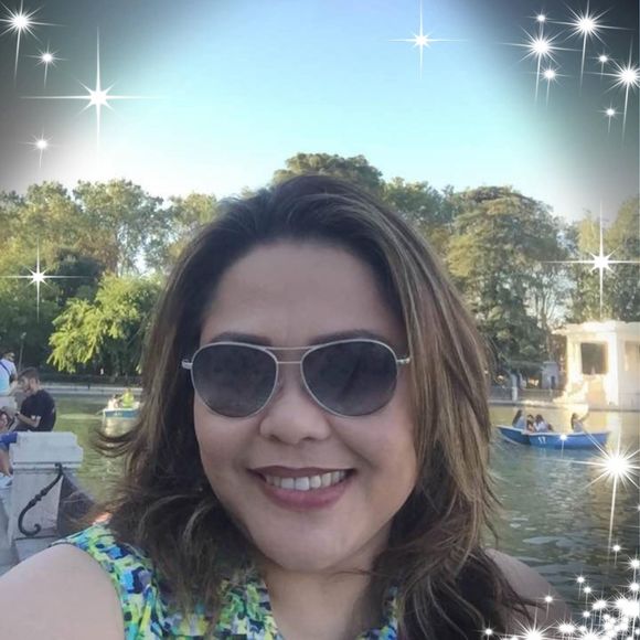 Meet your Posher, Gloria - Picture 1 of 1